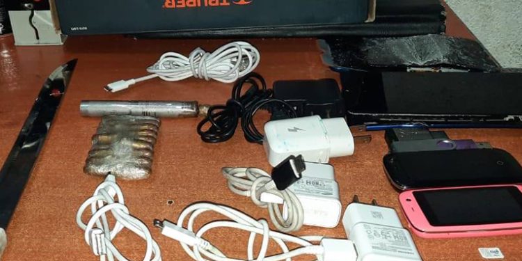 Realizan requisas en cárceles