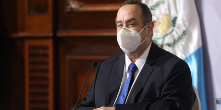 Recaudación tributaria ha sobrepasado lo establecido según el Presidente Alejandro Giammattei