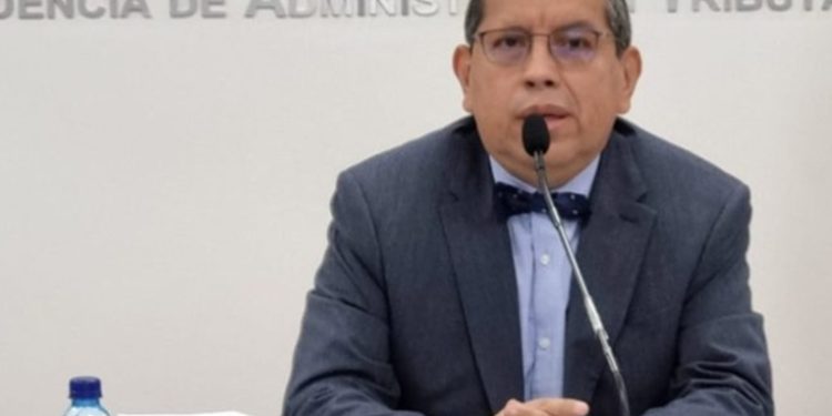 Recaudación tributaria superará expectativas este año según la SAT