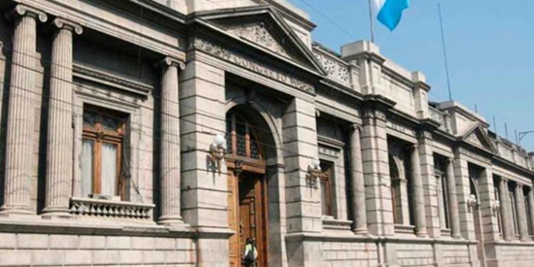 reestructuración salarial Congreso Guatemala