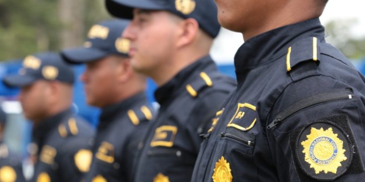 Reformas a la ley de la PNC impulsan capacitación y uso de cámaras corporales para agentes