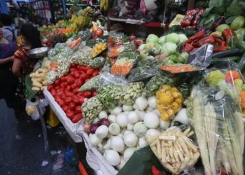 Refuerzan operativos de seguridad en mercados y cementerios para fiestas de fin de octubre