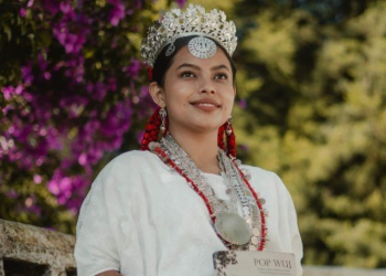 Reina de coban enseña q'eqchi' en redes sociales