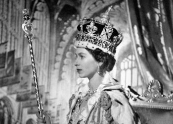 Reina Isabel II: aumentan las peticiones de devolución del diamante Koh-i-Noor a India