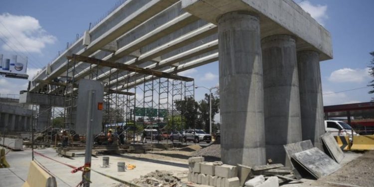 Reinician los trabajos de construcción del paso a desnivel en la Calzada Roosevelt