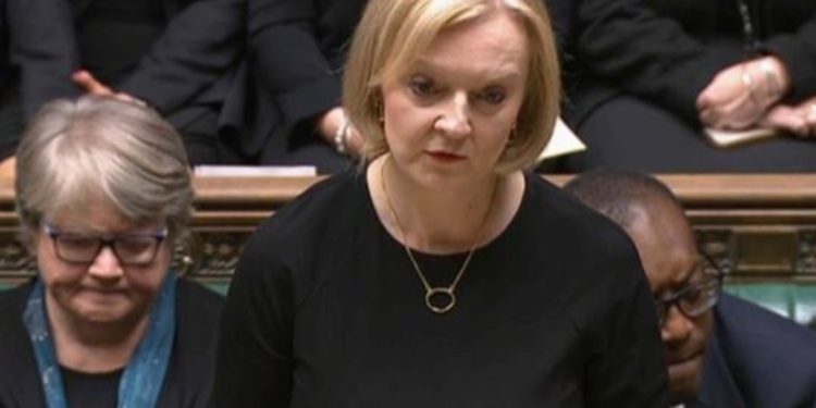 Reino Unido promete ayuda militar a Ucrania hasta vencer a Rusia