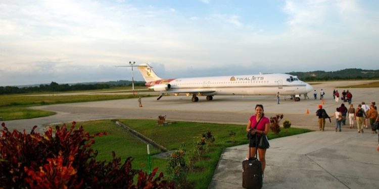 Remodelan aeropuerto Mundo Maya para mejorar servicio a los usuarios