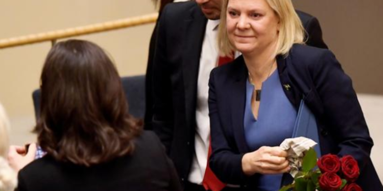 Renuncia la nueva primera ministra de Suecia, ocho horas después de asumir