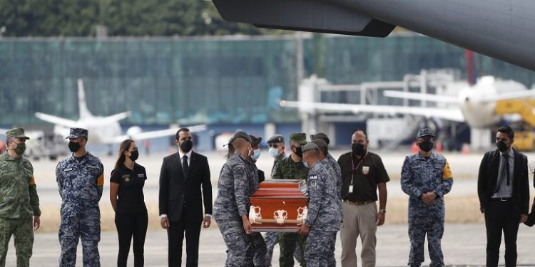 Repatrían 19 cuerpos de migrantes guatemaltecos