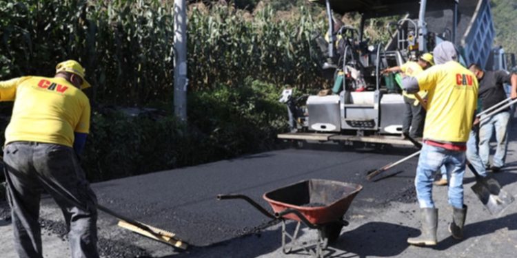 Reportan mil 500 proyectos de mantenimiento y reparación de carreteras