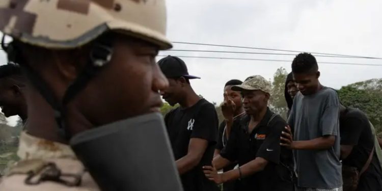 República Dominicana rechaza denuncias por trato a migrantes