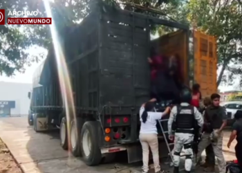 Rescatan a 191 migrantes guatemaltecos que viajaban en un contenedor