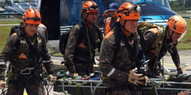 Rescatistas localizan avioneta desaparecida en volcán de Agua y encuentran a sus tripulantes fallecidos