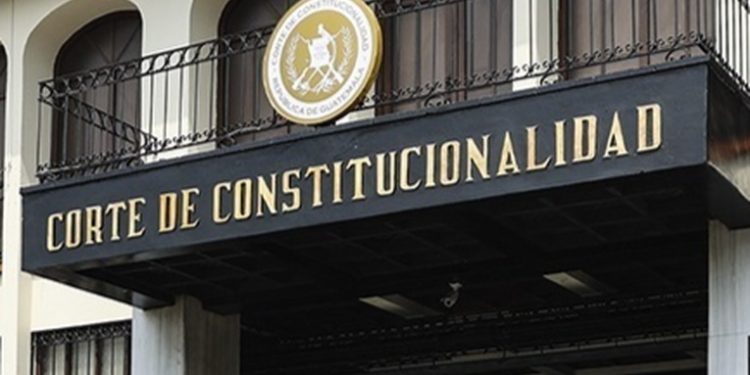 Resolución de la CC: presidente no tiene facultad para destituir a la fiscal general