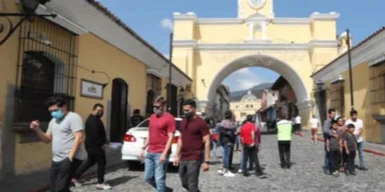Restauranteros de Antigua siguen sufriendo pérdidas a pesar de flexibilización