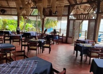 Restaurantes mantendrán distanciamiento y uso obligatorio de mascarilla en sus locales