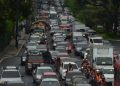 Retorno presencial a clases genera fuerte carga vehicular en la capital desde este lunes