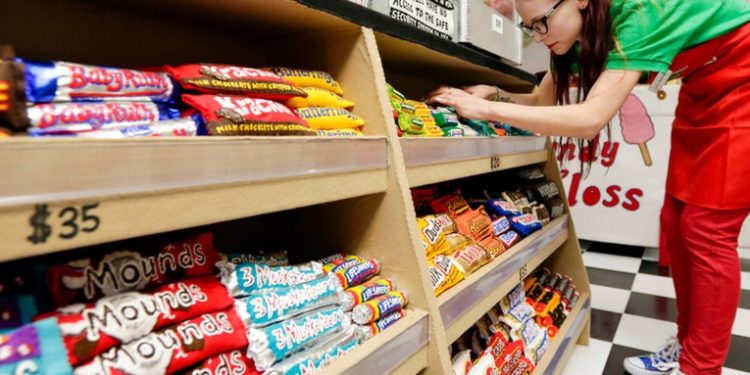 Revelan cuántas personas son adictas a los alimentos procesados en el mundo