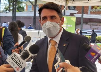 Ricardo Quiñónez presente en inauguración de paso a desnivel