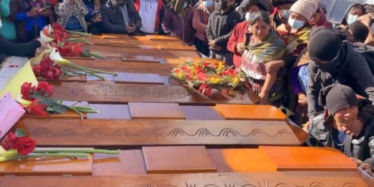 Rinden homenaje a personas fallecidas en departamento de Sololá