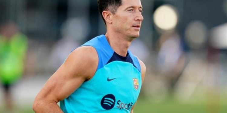 Robert Lewandowski vuelve a Múnich y zanja sus diferencias con el Bayern