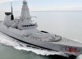 Rusia asegura haber lanzado disparos de advertencia a un destructor británico