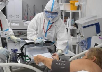 Rusia bate récord de muertes por covid-19 por cuarto dí­a