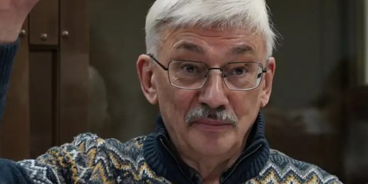 Rusia condena a activista por criticar la guerra en Ucrania