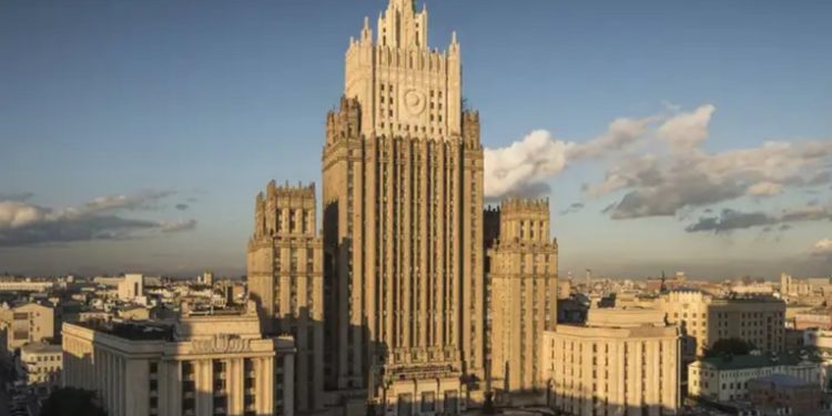 Rusia expulsa al agregado de defensa británico en Moscú