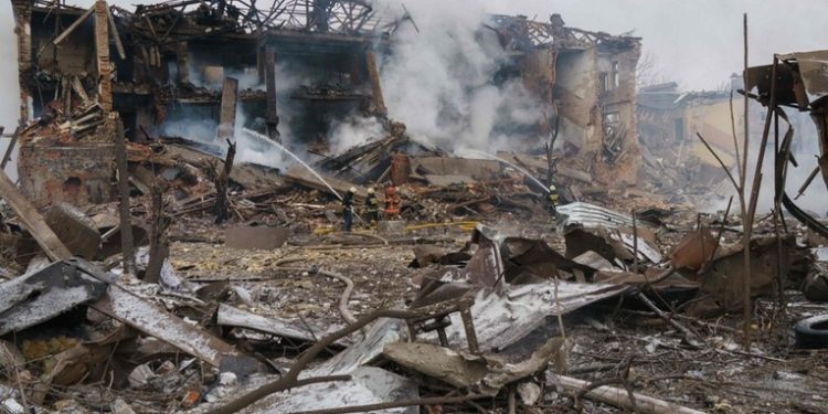 Rusia extiende su ataque al oeste y bombardea Dnipro, Ivano-Frankivsk y Lutsk