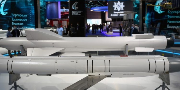 Rusia inicia el desarrollo del nuevo misil aéreo hipersónico de alcance largo