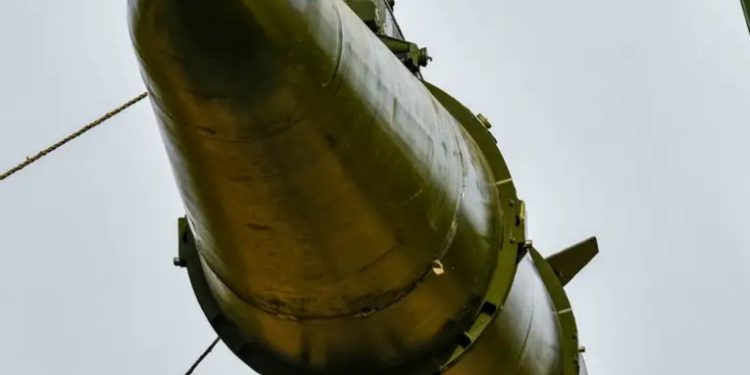 Rusia inicia maniobras con armas nucleares tácticas