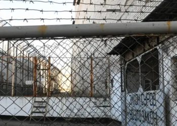 Rusia: miembros de EI toman de rehenes a guardias en cárcel