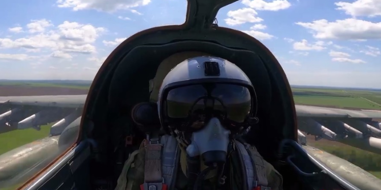 Rusia realiza un ataque grupal con armas de alta precisión contra un aeródromo militar ucraniano