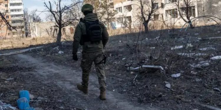 Rusia reivindica toma de pueblo en el este de Ucrania