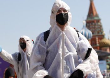 Rusia supera las 900 muertes diarias por covid-19