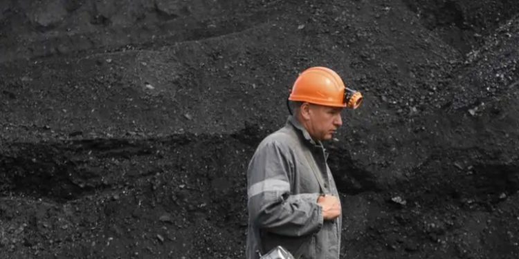 Rusia suspende operación de rescate de 13 mineros atrapados