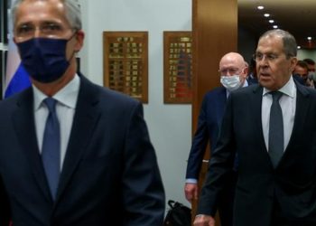 Rusia suspende su misión ante la OTAN tras acusaciones de espionaje