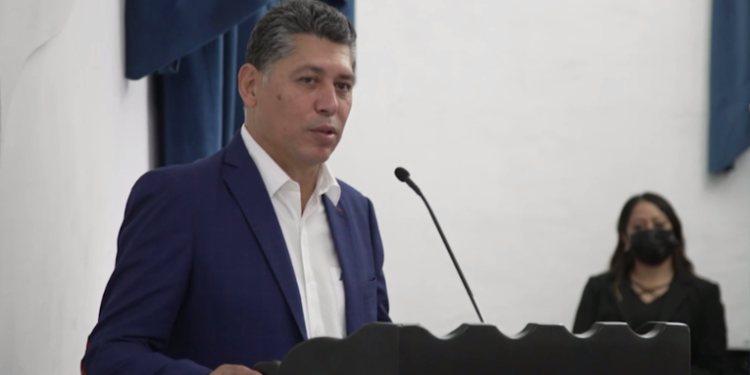 Sacatepéquez firma convenio para fomentar el uso del vidrio reciclado