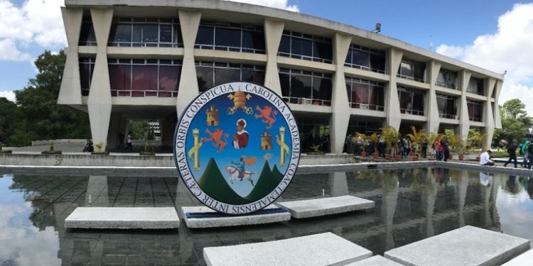 Sala ampara provisionalmente a la agrupación SOS USAC