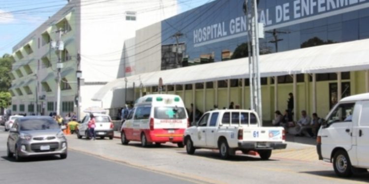 Sala de apelaciones ordena al IGSS reducir tiempos de citas médicas tras denuncias de demoras hasta 2026