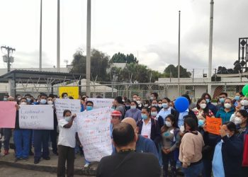 Salubristas del hospital temporal del Parque de la Industria piden ser reubicados