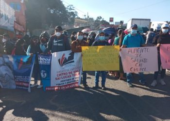 Salubristas realizan bloqueos en las principales carreteras del paí­s