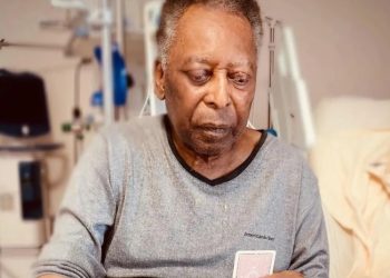Salud de Pelé con 'mejorí­a progresiva', según médicos