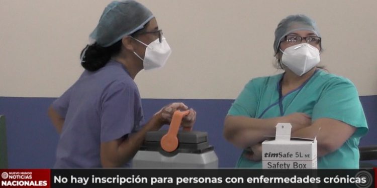 Salud indica que no han llamado a vacunación a personas con enfermedades crónicas