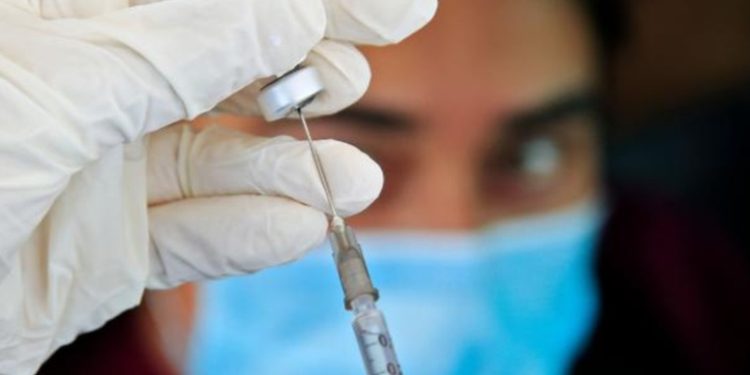 Salud priorizará vacunación en 40 municipios por vencimiento de vacunas rusas