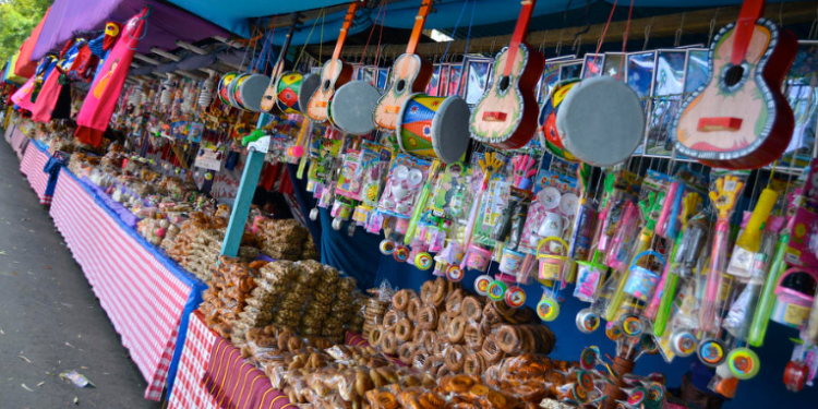 Salvadoreños visitan territorio nacional debido a las fiestas agostinas