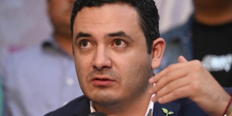 Samuel Pérez, diputado de Semilla, gana la Presidencia del Congreso