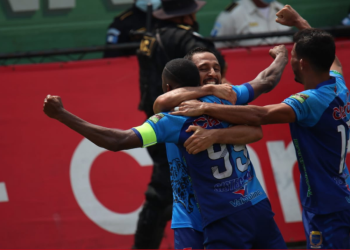 Santa Lucí­a Cotzumalguapa deja en ridí­culo a Comunicaciones