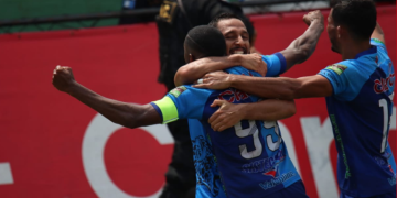 Santa Lucí­a Cotzumalguapa deja en ridí­culo a Comunicaciones